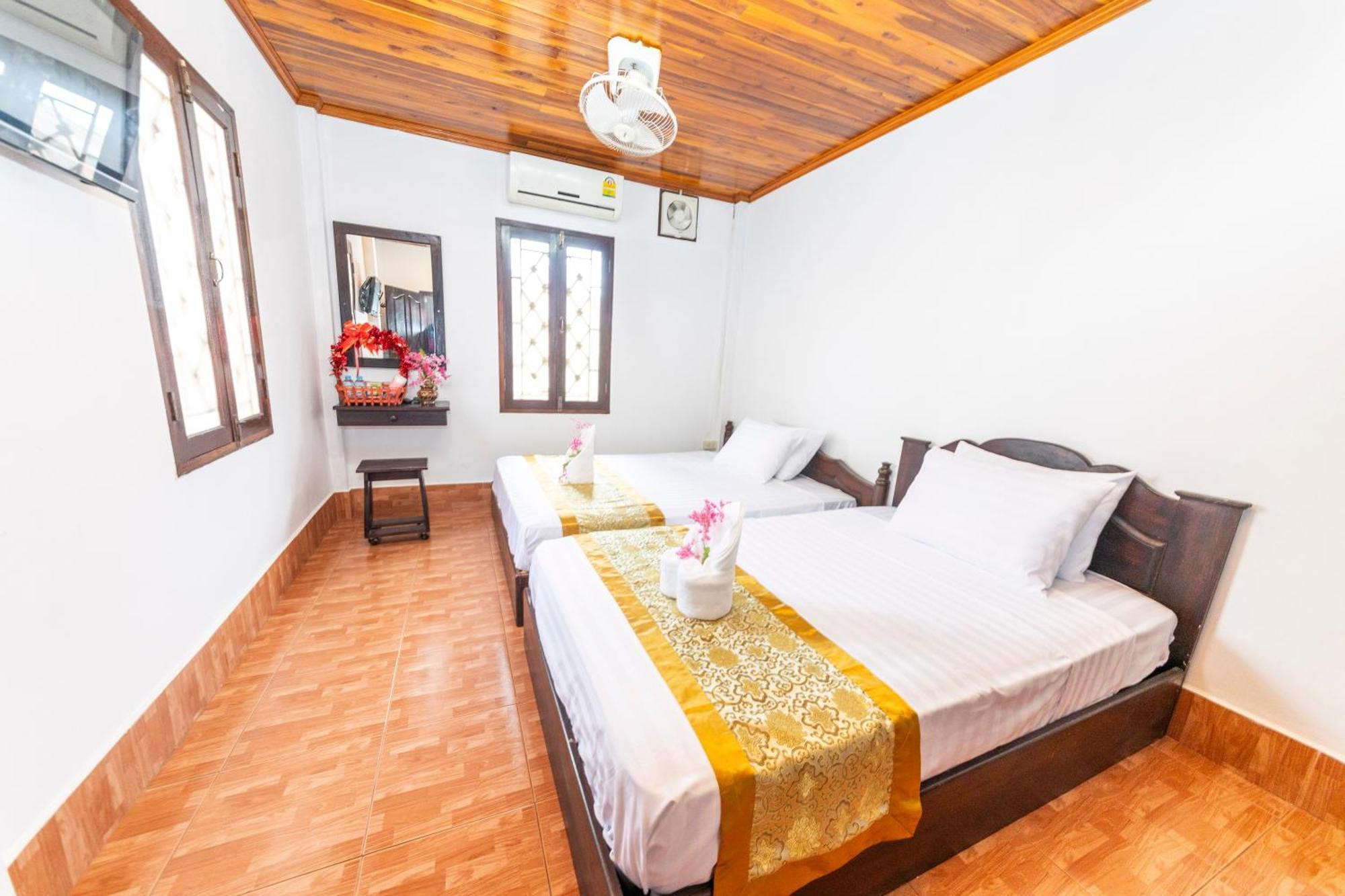 Nirasim Villa Luang Prabang Buitenkant foto