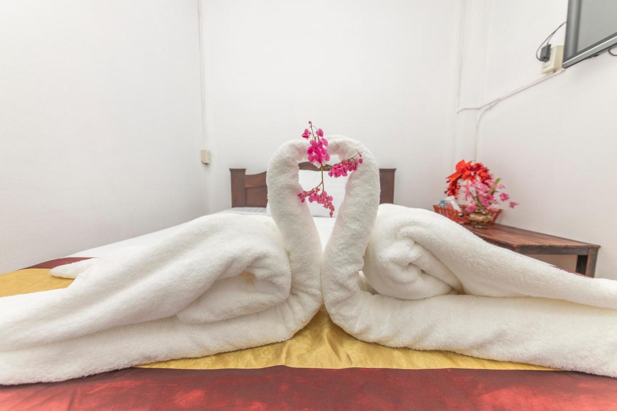 Nirasim Villa Luang Prabang Buitenkant foto