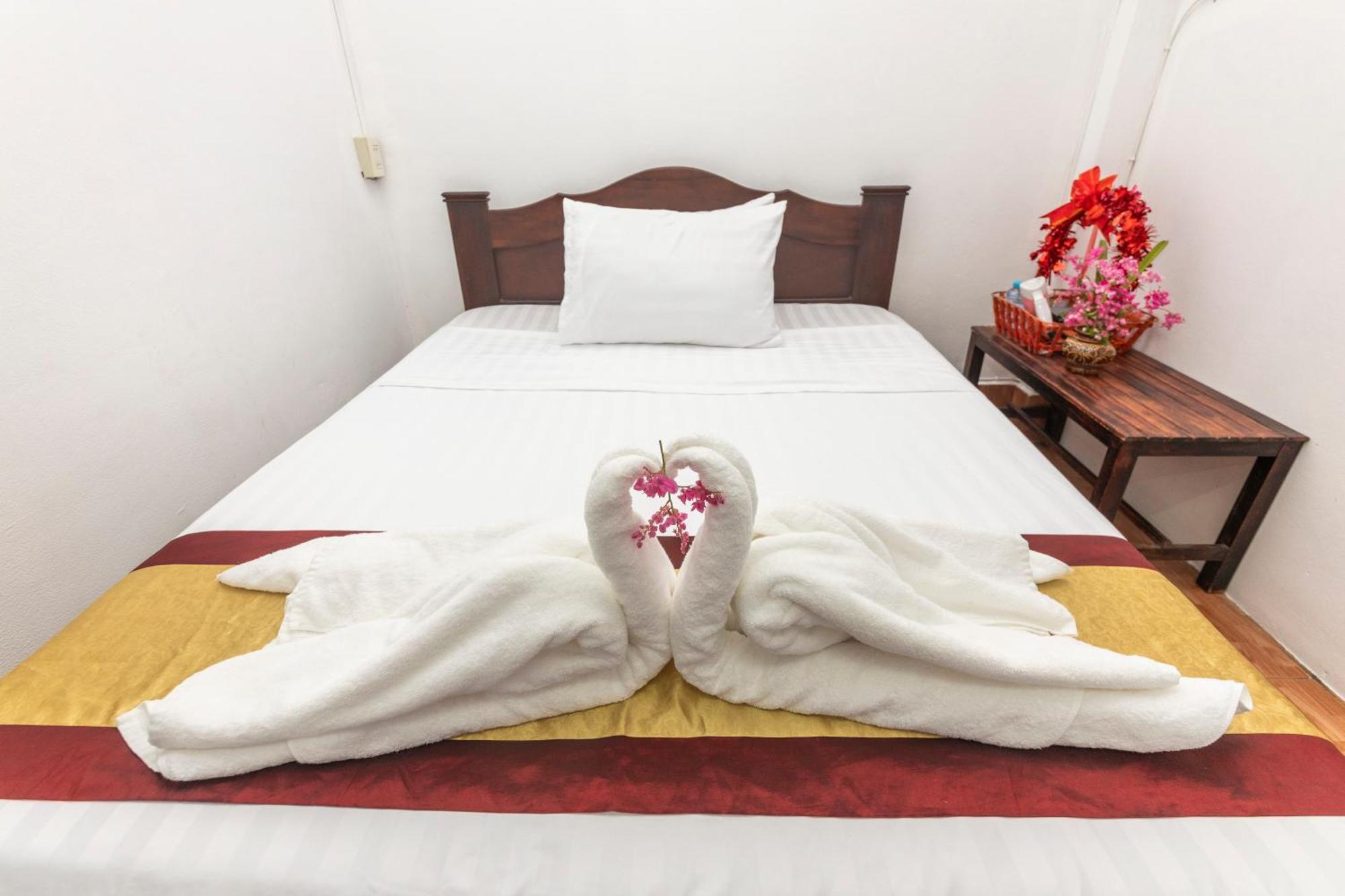 Nirasim Villa Luang Prabang Buitenkant foto